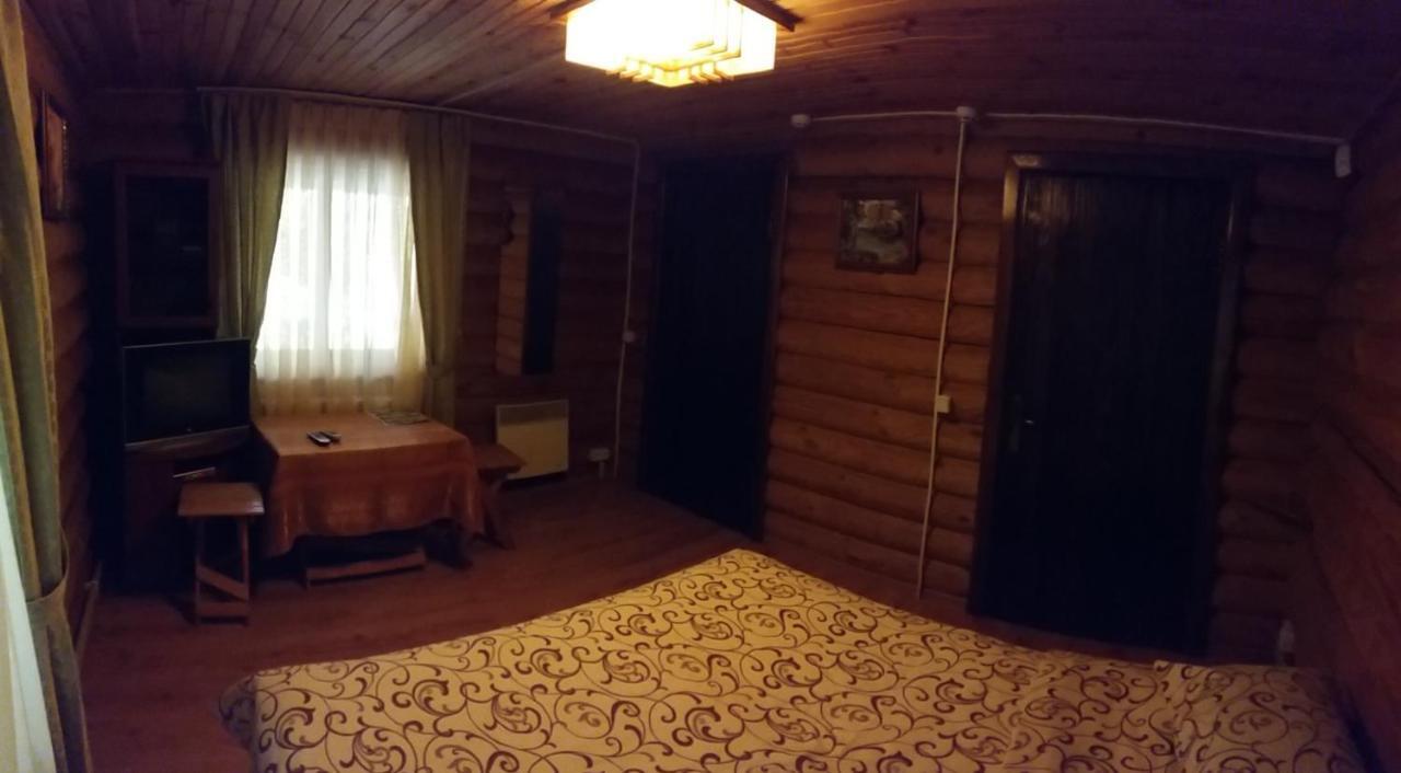 Zolotoy Bereg Hotel Chernihiv Luaran gambar